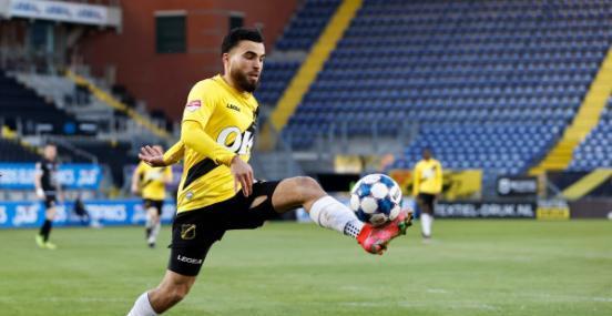 在国内外赛 在国内外赛